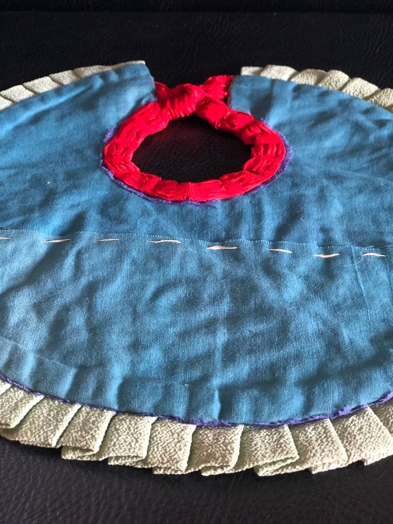 アンティーク　よどかけ　縮緬細工　古布　金糸刺繍　牛若丸図柄　傷有り