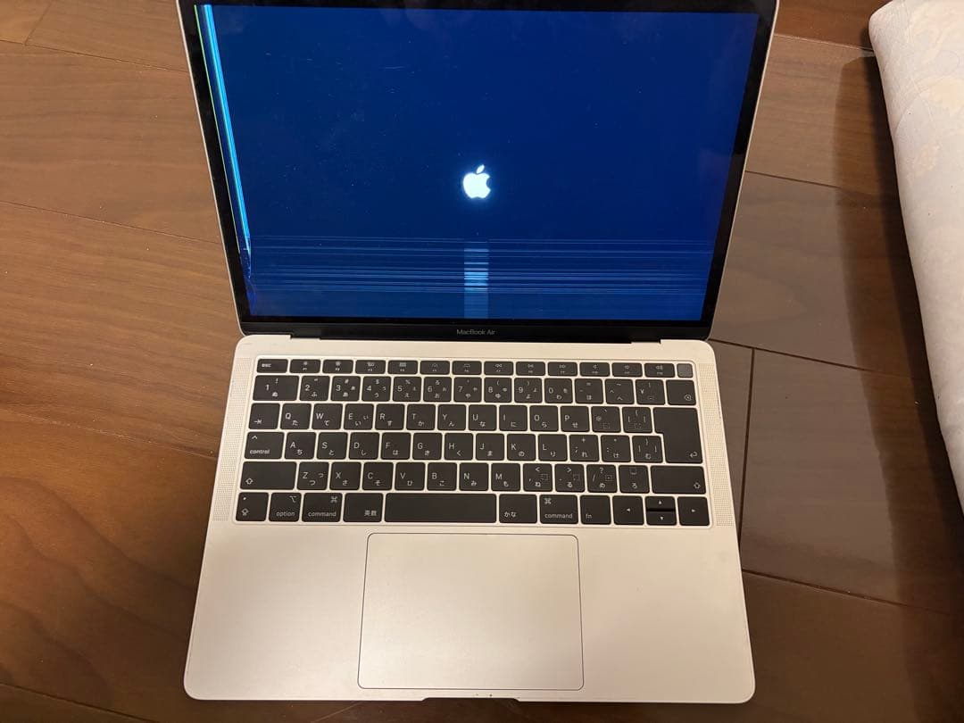 MacBook Air 2018 13インチ i5 ジャンク　液晶破損