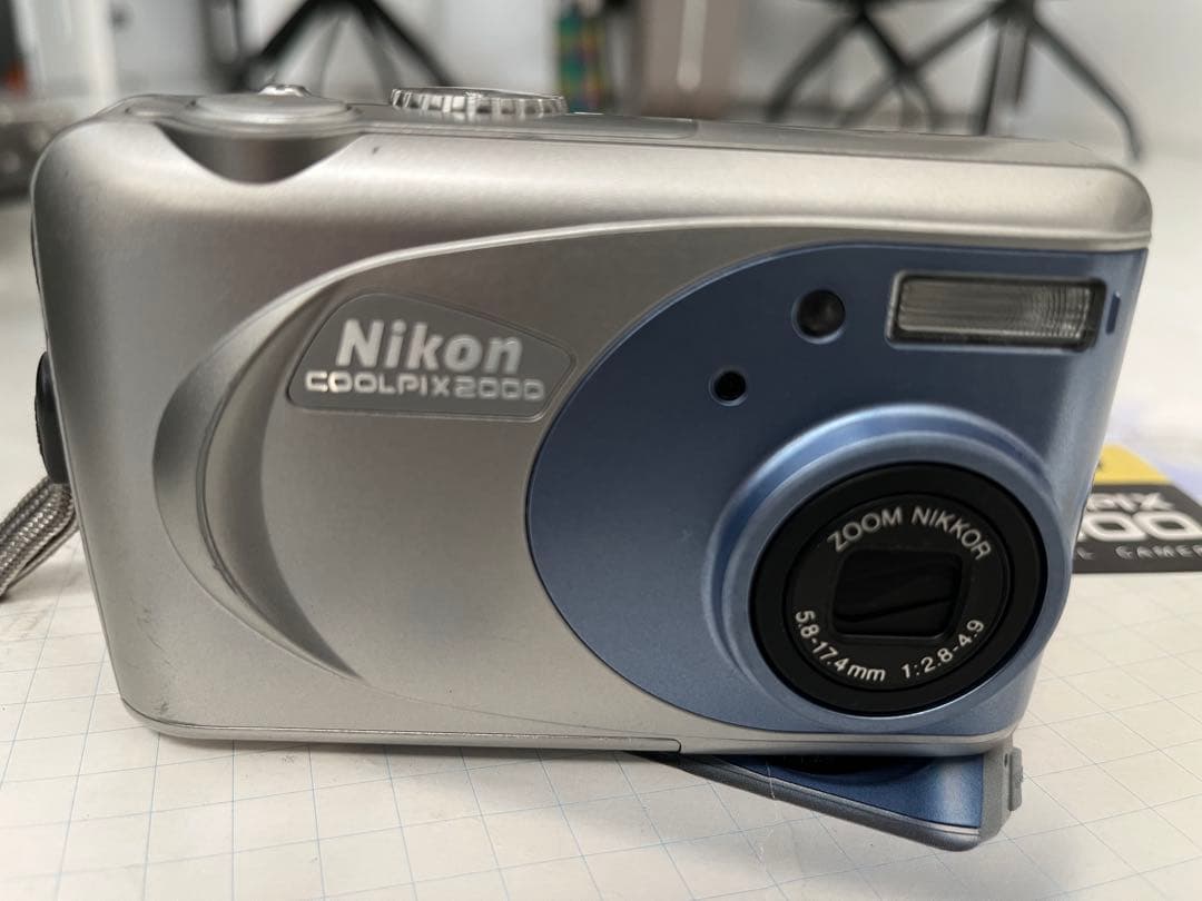 デジタルカメラ Nikon Coolpix 2000