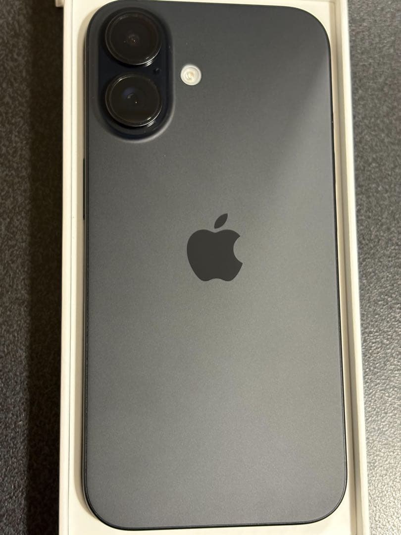 Apple iPhone16 ブラック 128GB 本体 美品 99%