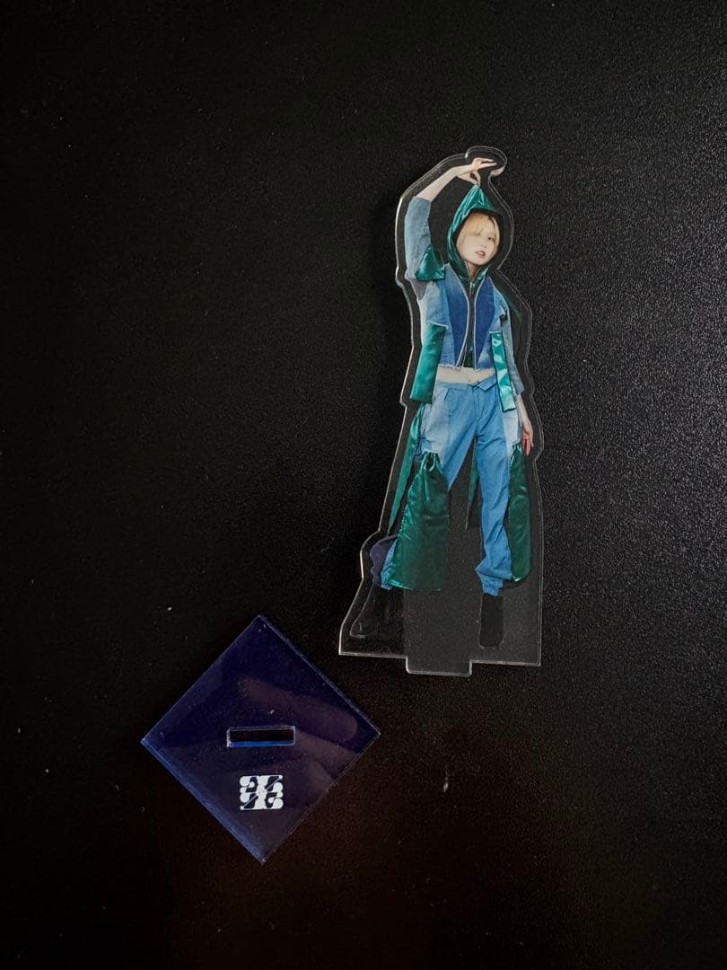 バラ売り⭕️1つ1500円(2枚目を除く)ExWHYZ mayu アクリルスタンド