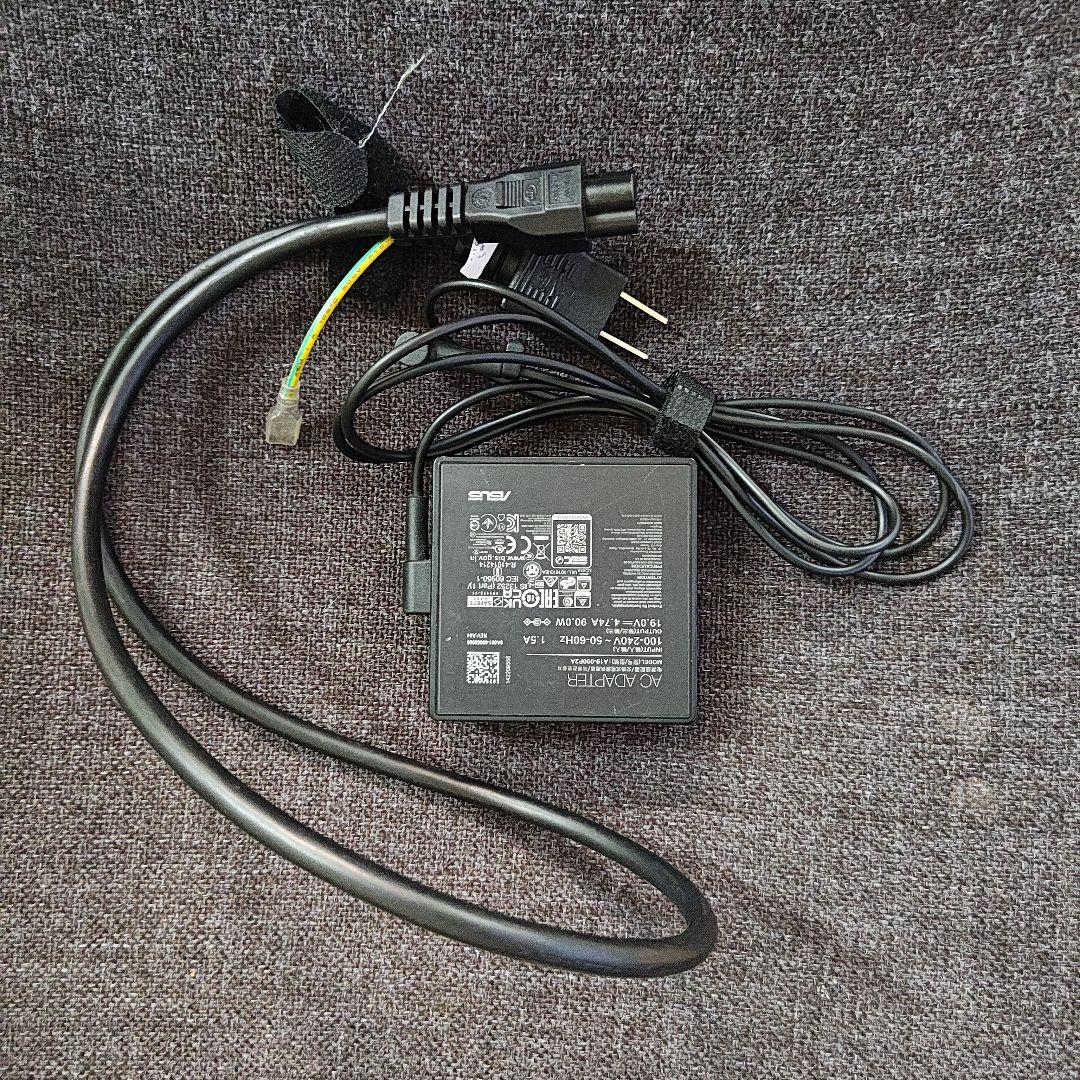 ASUS Vivobook Pro 14 OLED M3401QノートPC