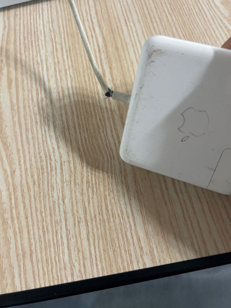 MacBook pro2010年モデル充電器付き