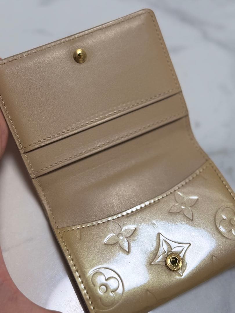 ルイヴィトン エナメル 2つ折り財布