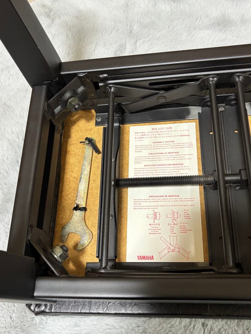 ヤマハ　ピアノ椅子　 高さ調整可能　昇降式 ピアノイス ダークブラウン