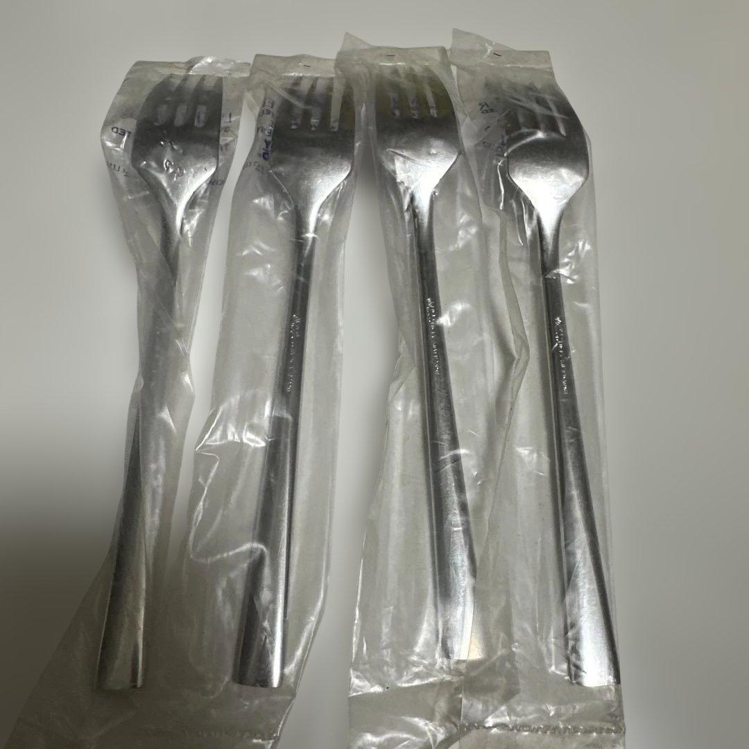 ラッキーウッド ディナー カトラリーセット 16本 箱無し 新品