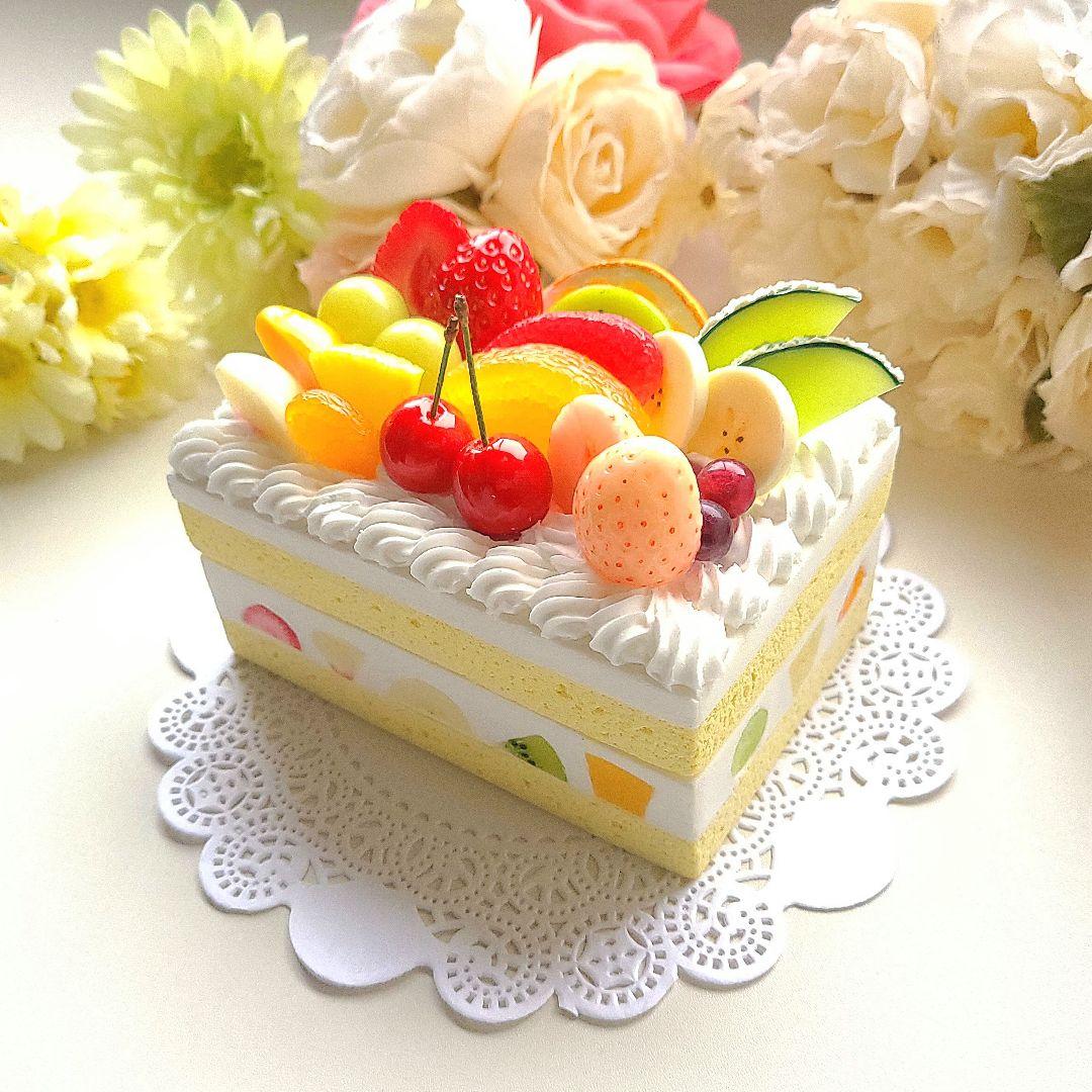 ぽむ 様☆フルーツケーキの小物入れ 他☆フェイクスイーツ 食品サンプル