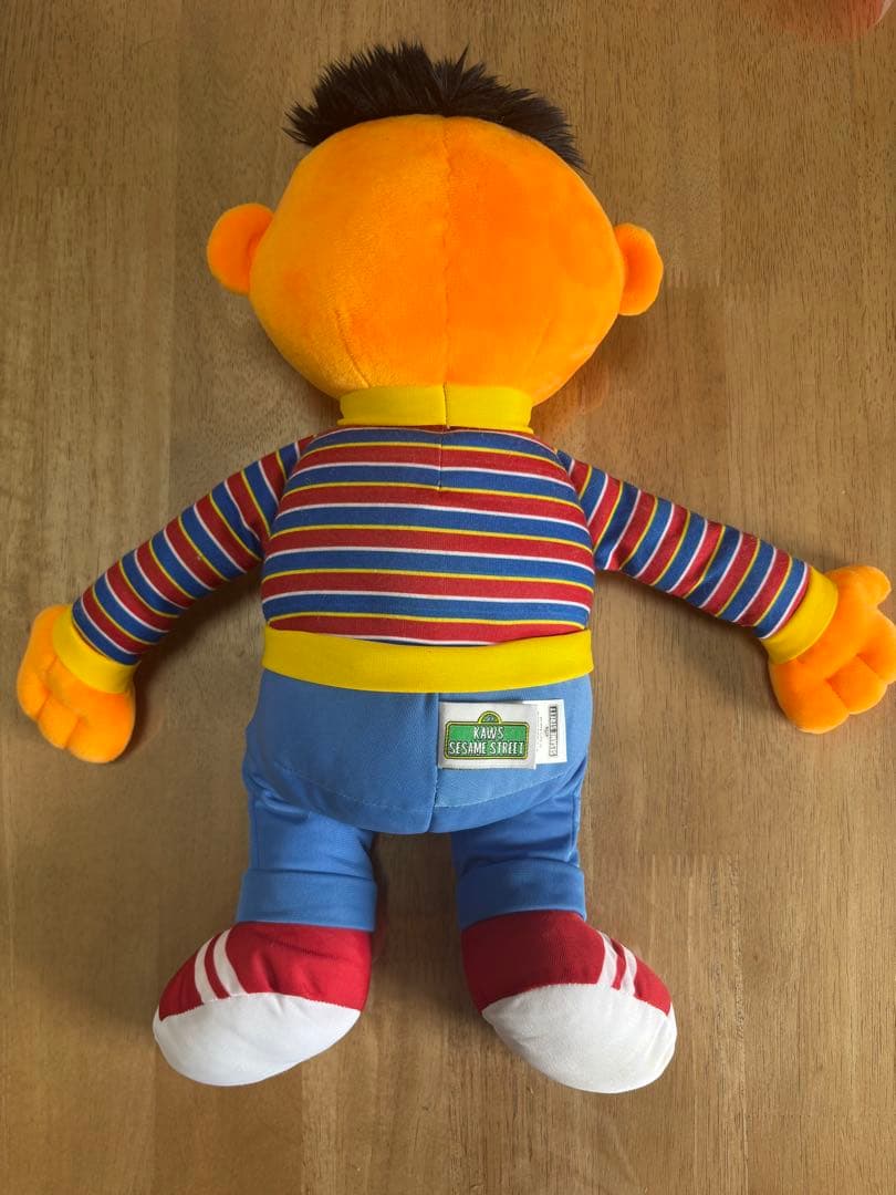 希少！　UNIQLO KAWS✖️セサミストリートぬいぐるみ