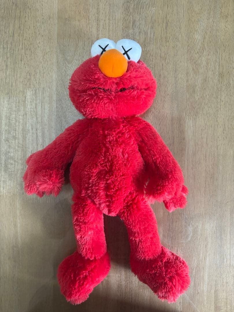 希少！　UNIQLO KAWS✖️セサミストリートぬいぐるみ