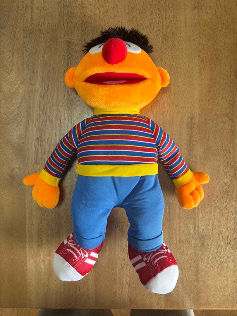 希少！　UNIQLO KAWS✖️セサミストリートぬいぐるみ
