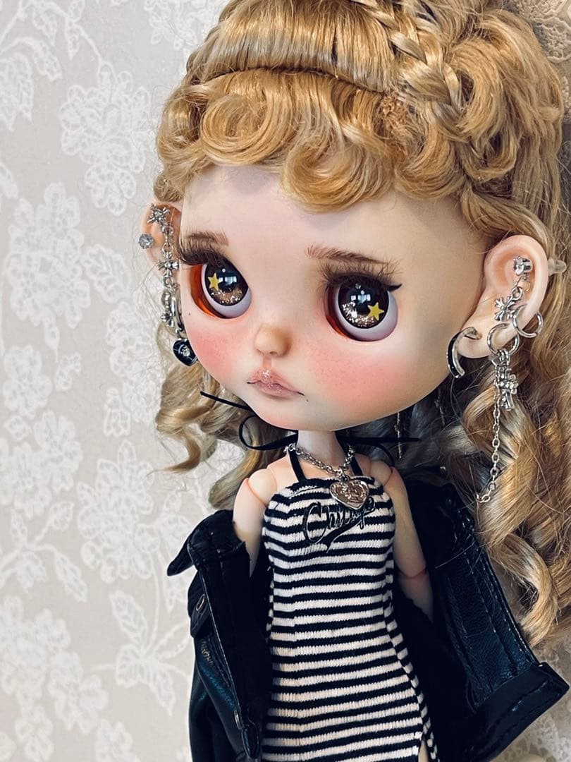 アイシードールカスタム　首傾げymy♡オープンマウス♡モヘアウィッグ