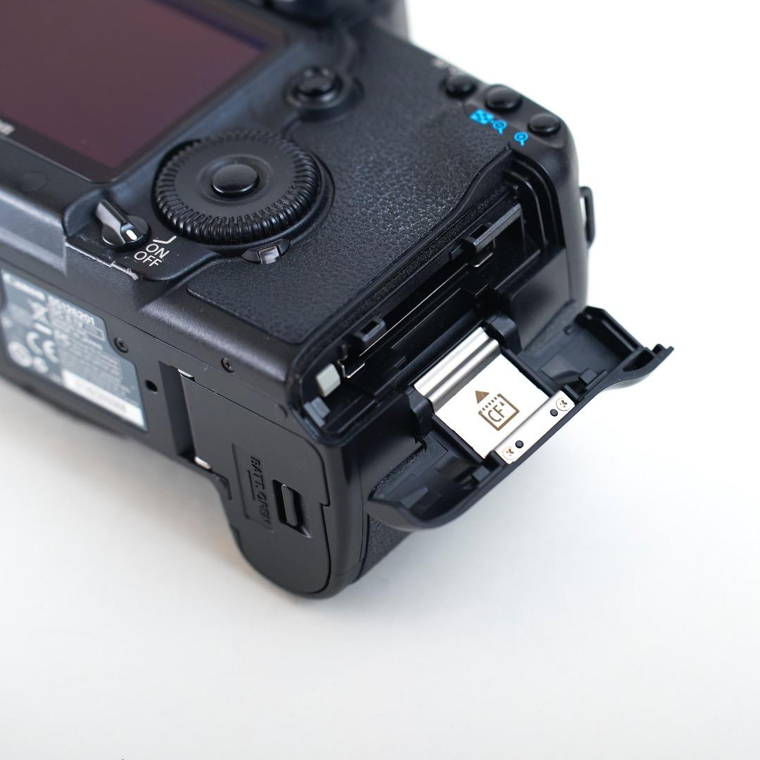 Canon EOS5DMark2　方眼マット