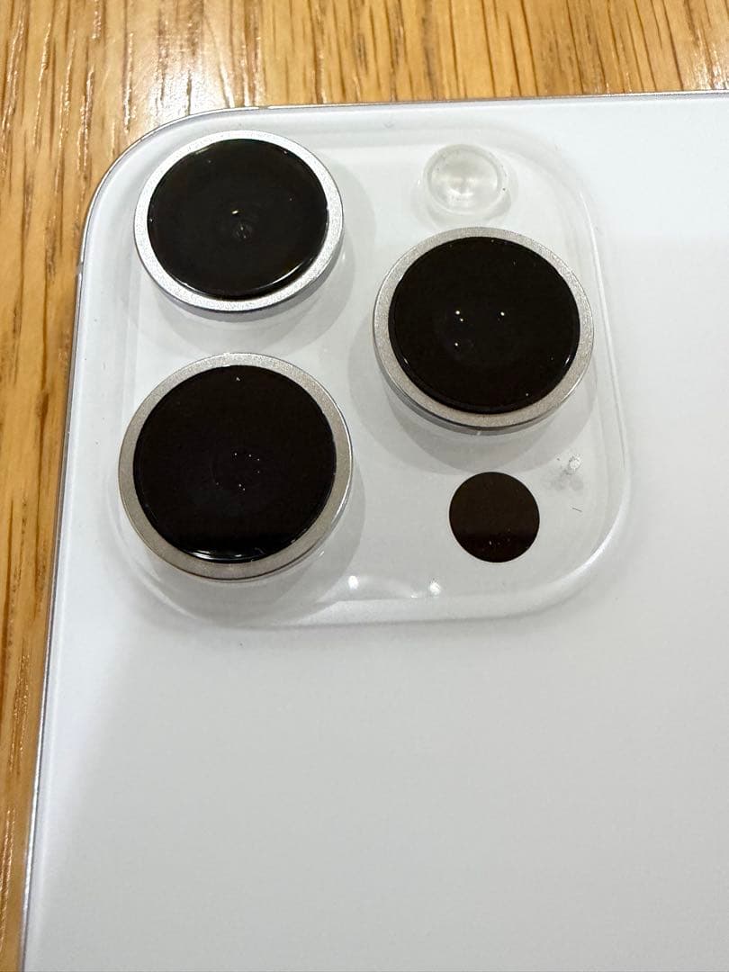 iPhone16Pro ホワイトチタニウム