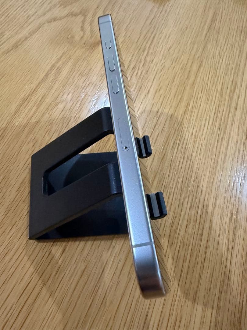 iPhone16Pro ホワイトチタニウム