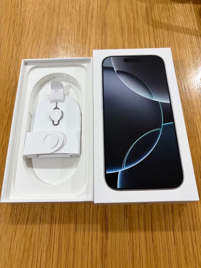 iPhone16Pro ホワイトチタニウム