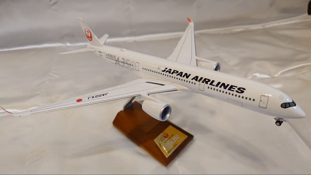 JAL A350-900 2号機 1:200 　シリアル NO.373限定モデル