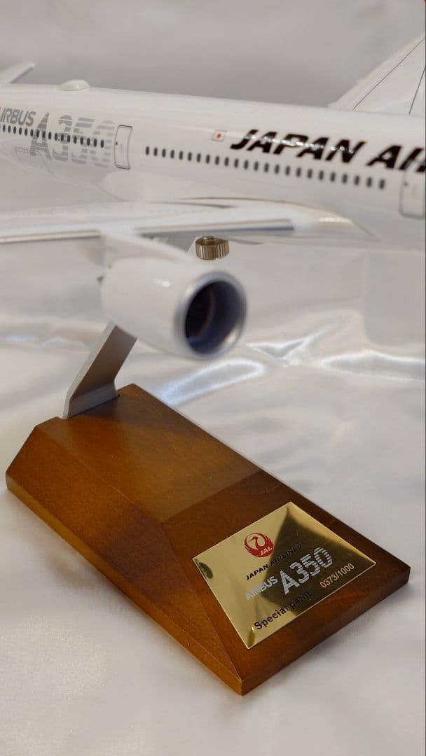JAL A350-900 2号機 1:200 　シリアル NO.373限定モデル