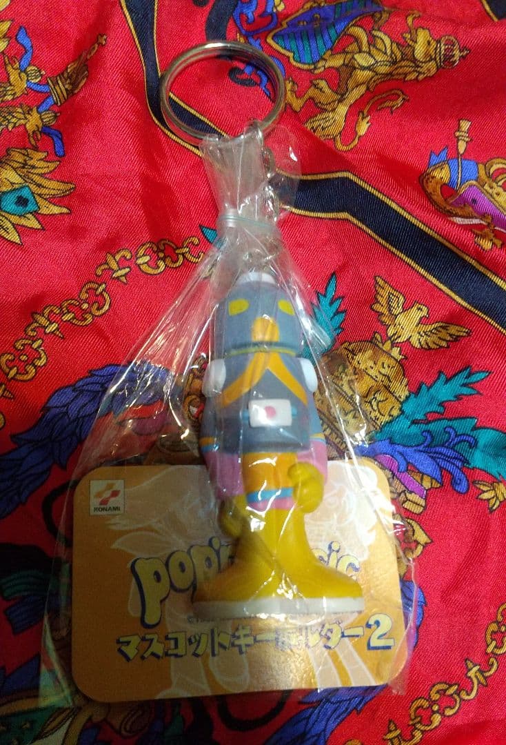 【ポップンミュージック】キングのぬいぐるみとクラフトのキーホルダー