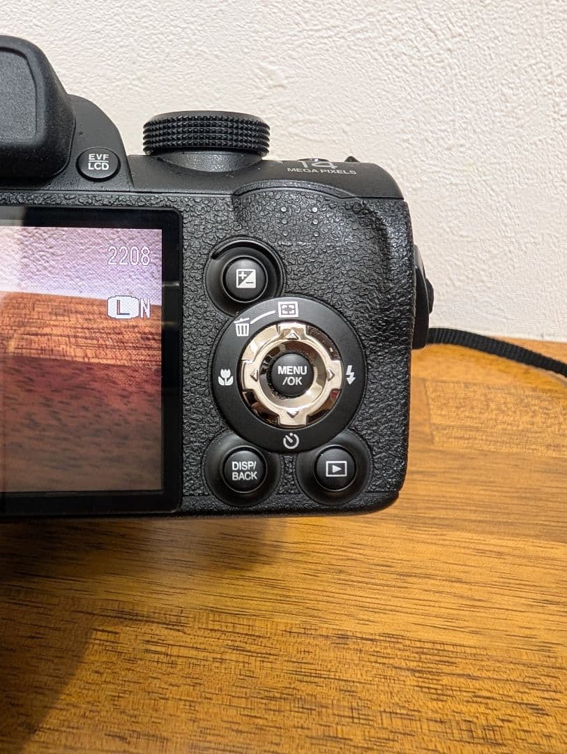⭐️トモくん　Fine Pix S4000 デジタルカメラ　美品！