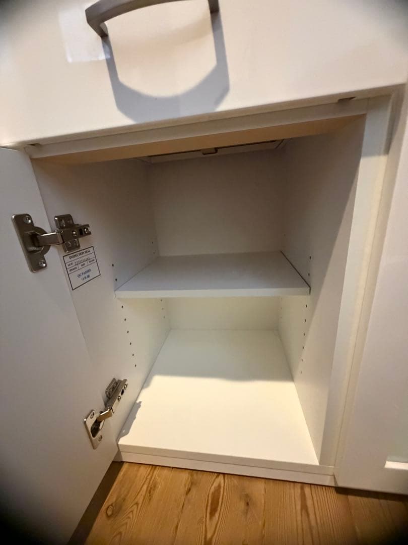 早い者勝ち‼️送料込‼️ニトリ　レンジボード 食器棚　コンセント付き　スライド付　白