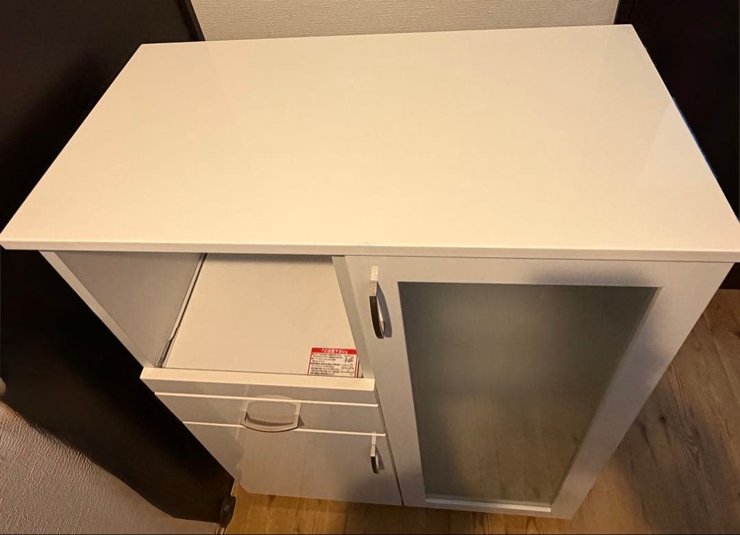 早い者勝ち‼️送料込‼️ニトリ　レンジボード 食器棚　コンセント付き　スライド付　白