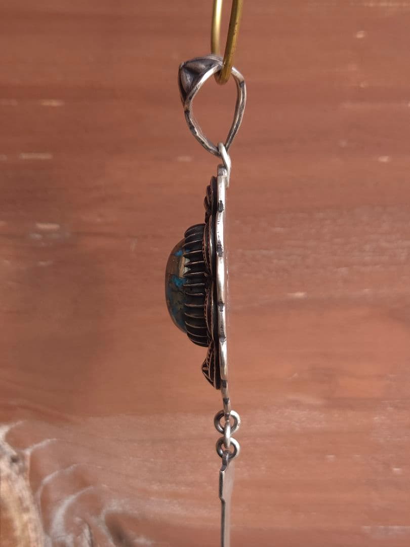 インディアンジュエリースタイル　パージャン　ターコイズ　ペンダント　ナバホ風