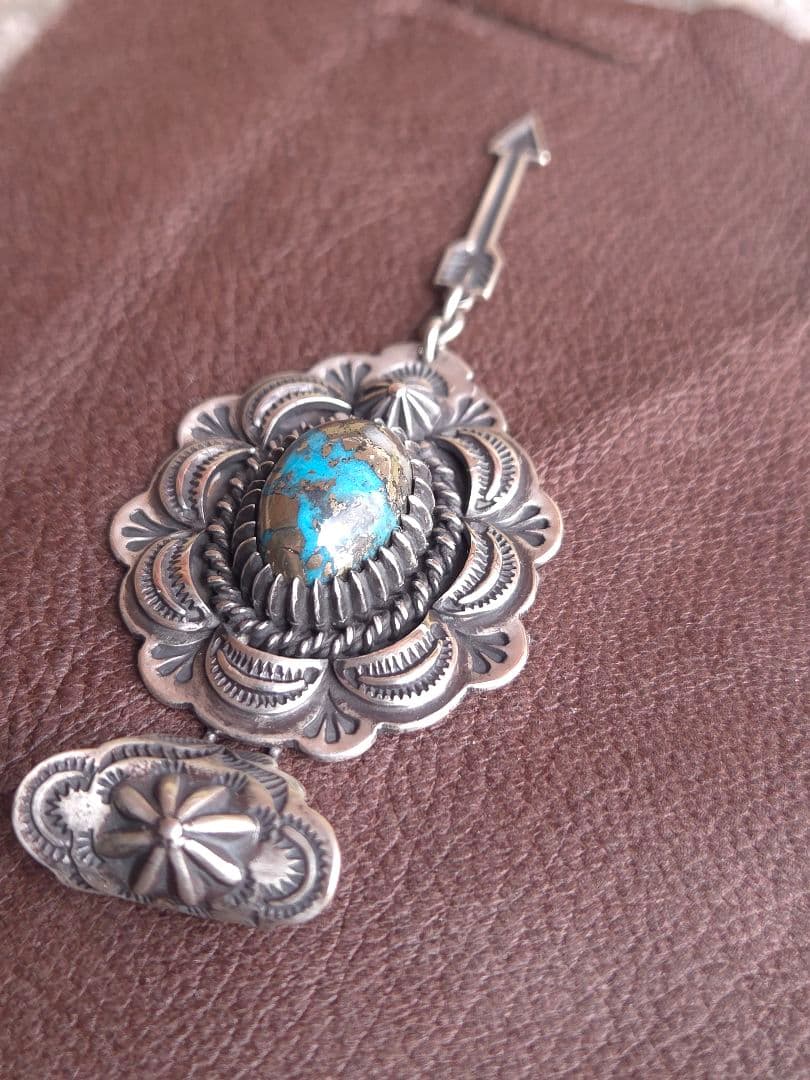 インディアンジュエリースタイル　パージャン　ターコイズ　ペンダント　ナバホ風