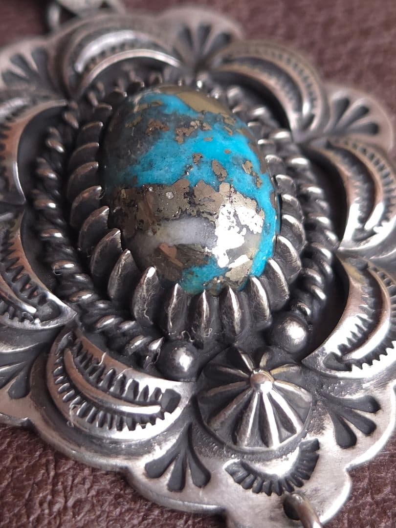 インディアンジュエリースタイル　パージャン　ターコイズ　ペンダント　ナバホ風