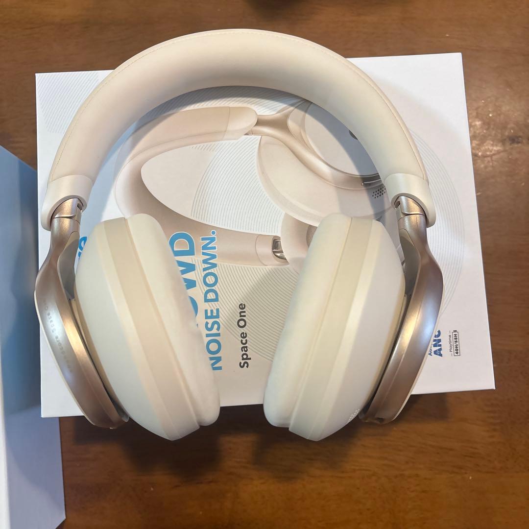 soundcore SpaceOne Anker ワイヤレスヘッドホン　ホワイト