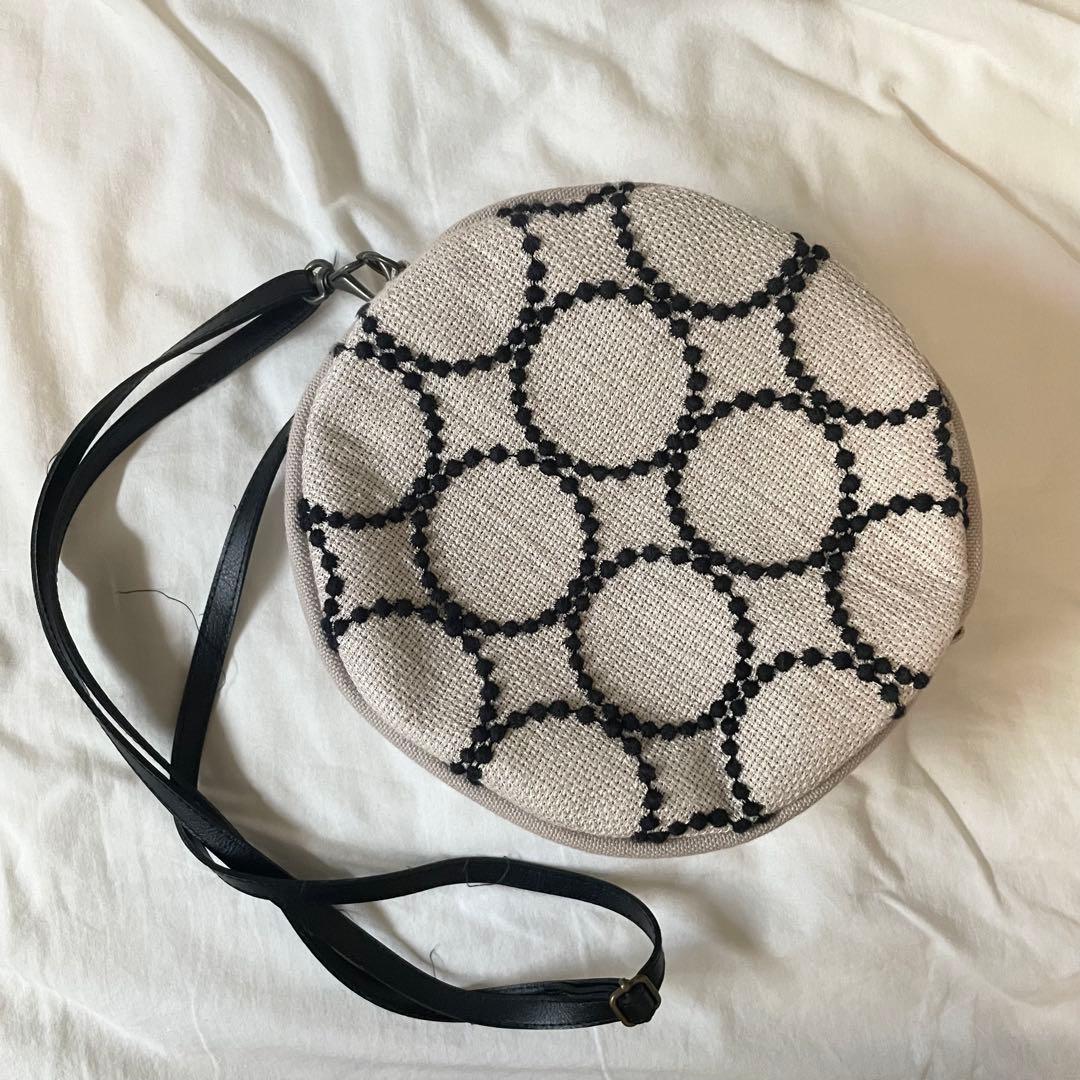 ミナペルホネンハンドメイド　まんまるポシェット　タンバリン　hanaco