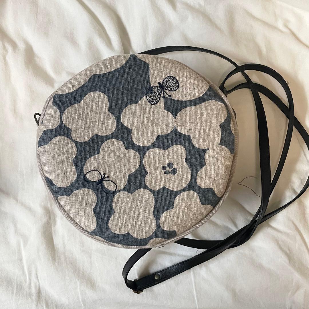 ミナペルホネンハンドメイド　まんまるポシェット　タンバリン　hanaco