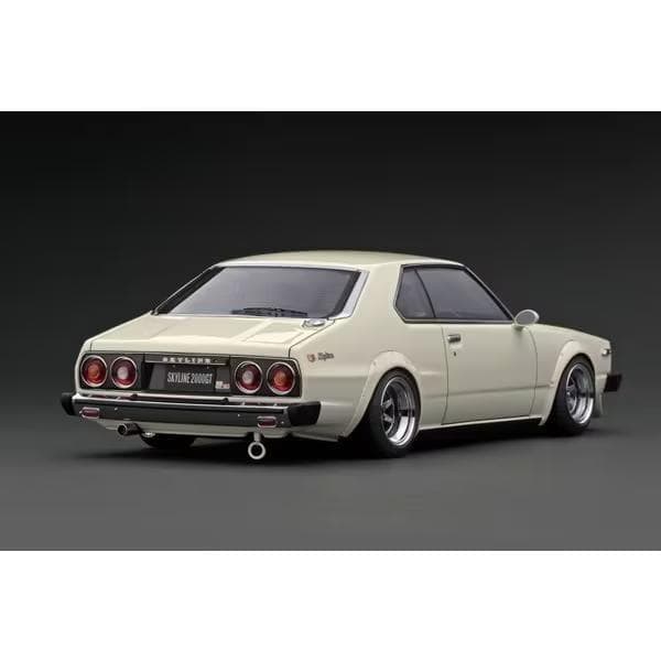 イグニッションモデル　1/18　ニッサン　Skyline 2000 GT-ES