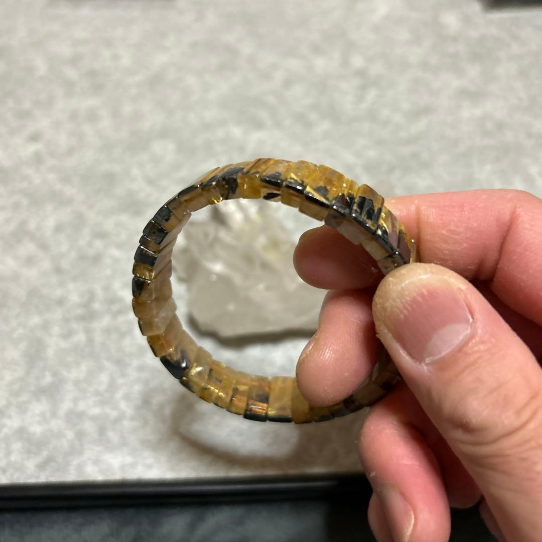 太陽放射ルチル　タイチンルチル　内径17センチ　針みっちり