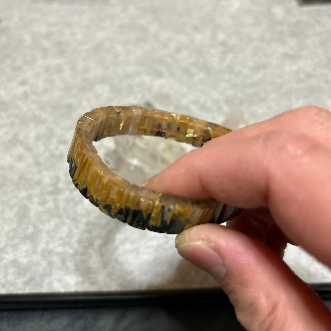 太陽放射ルチル　タイチンルチル　内径17センチ　針みっちり