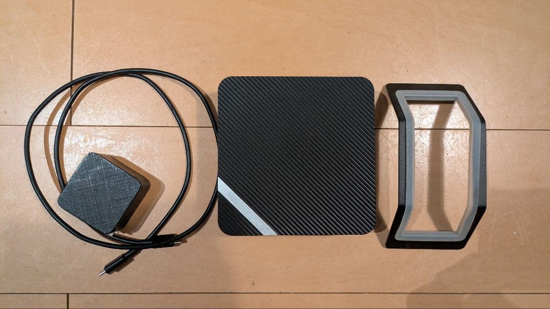 MINISFORUM UM560 Ryzen5 16GB 512GB 付属品完備