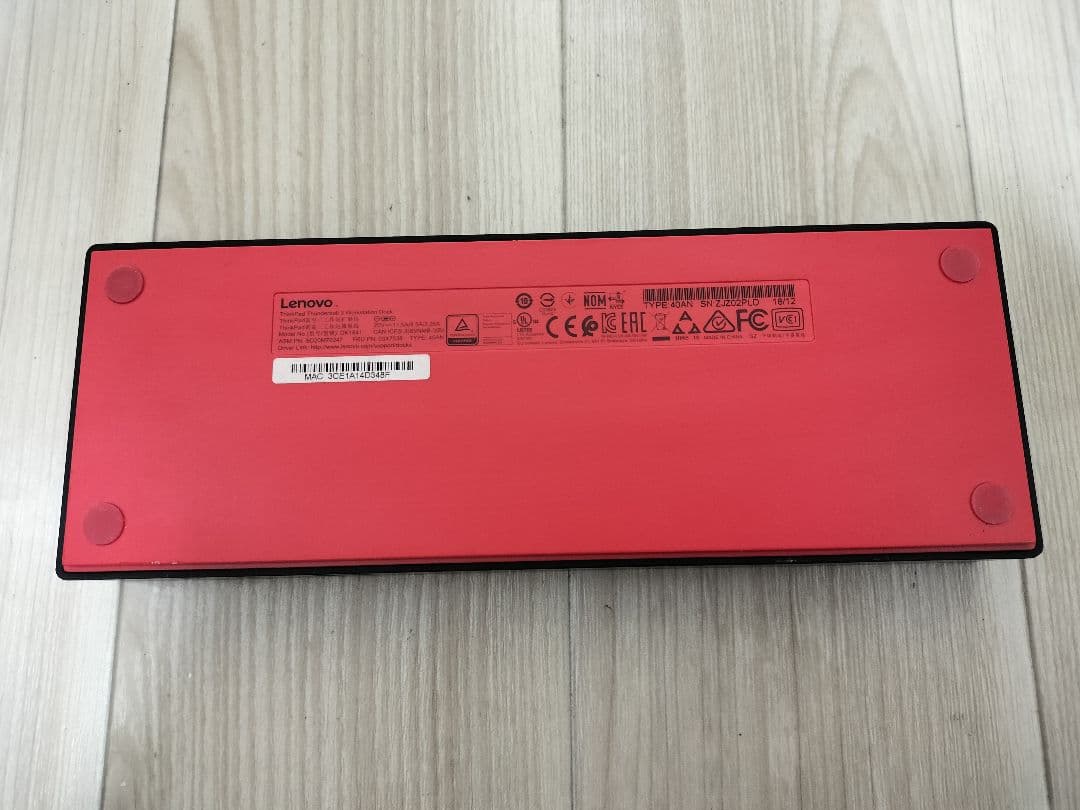 分配器・切替器 ThinkPad Thunderbolt 3 Workstation Dock