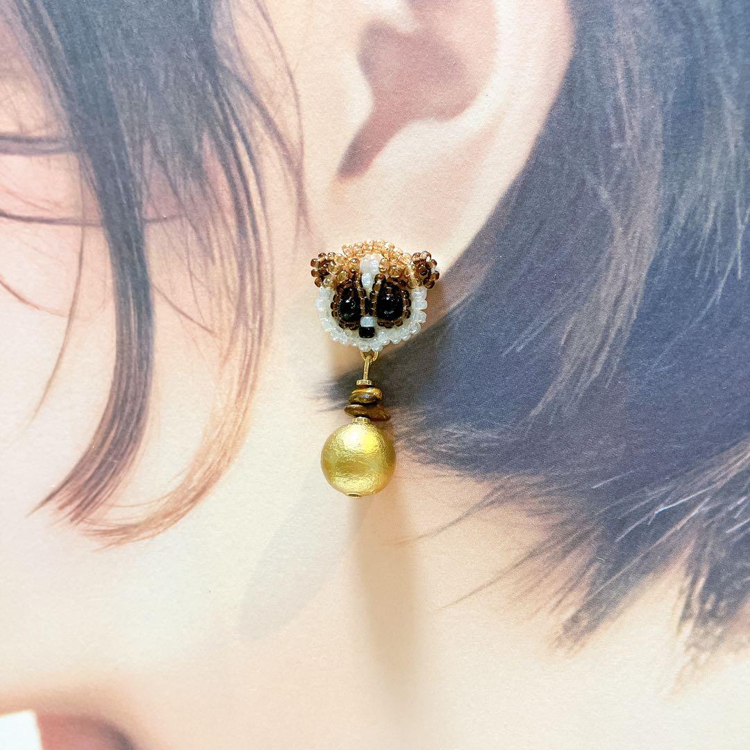 専用★リスザル　スローロリス　ビーズ刺繍ピアス　アニマルハンドメイドアクセサリー