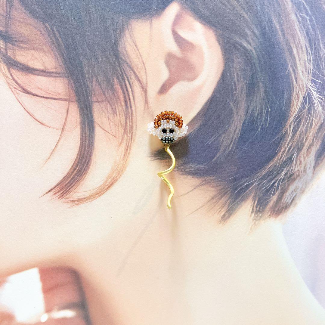 専用★リスザル　スローロリス　ビーズ刺繍ピアス　アニマルハンドメイドアクセサリー