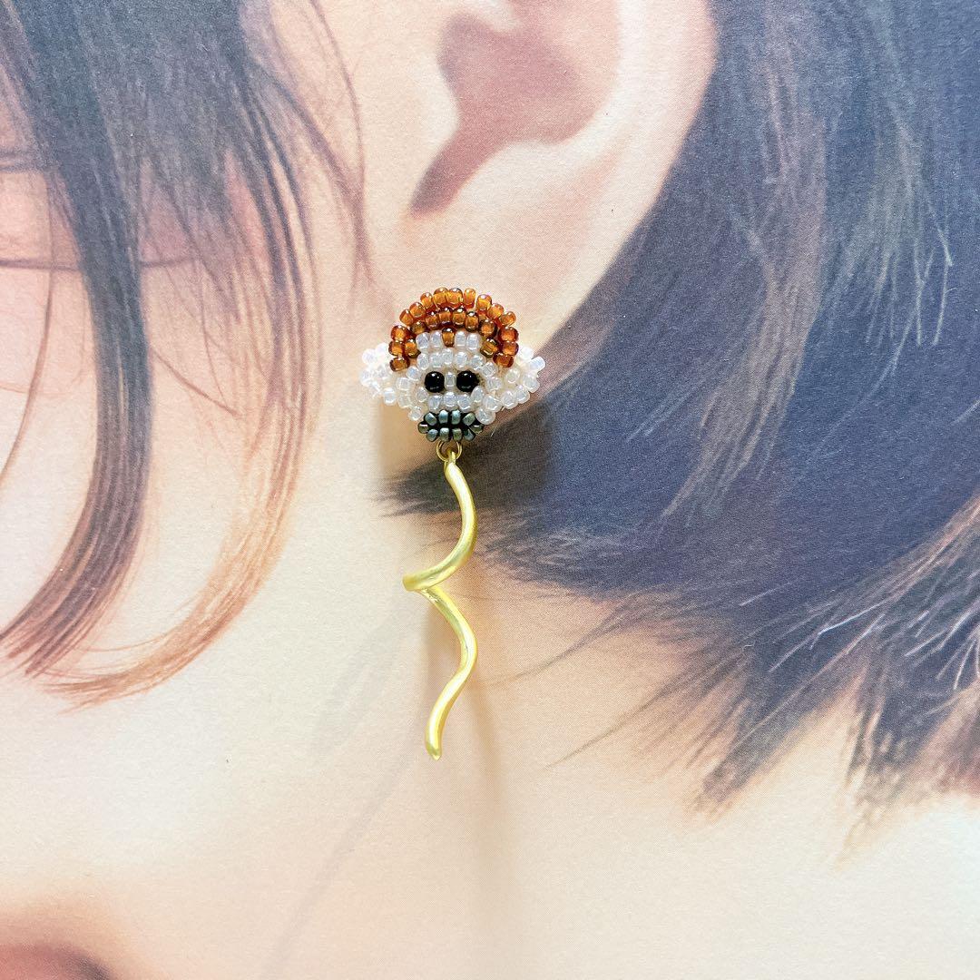 専用★リスザル　スローロリス　ビーズ刺繍ピアス　アニマルハンドメイドアクセサリー