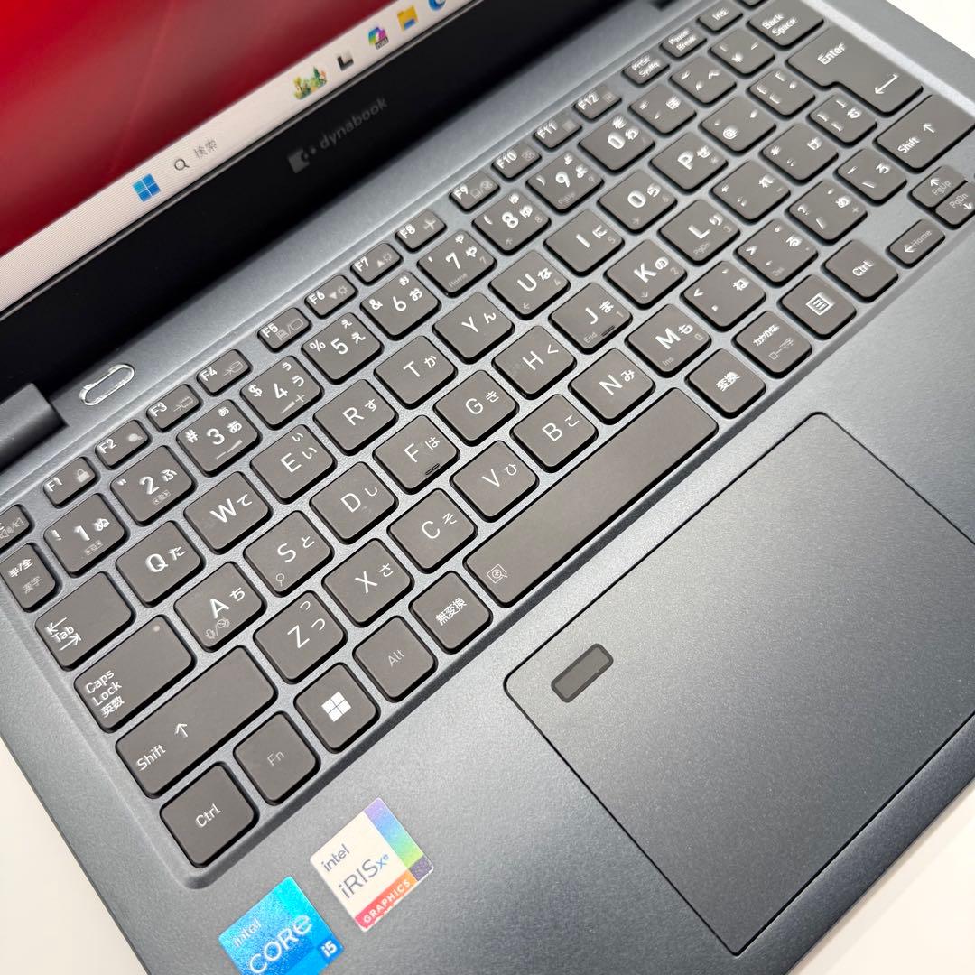 超美品 dynabook 12世代i5 16GB 新品SSD512 2023年製