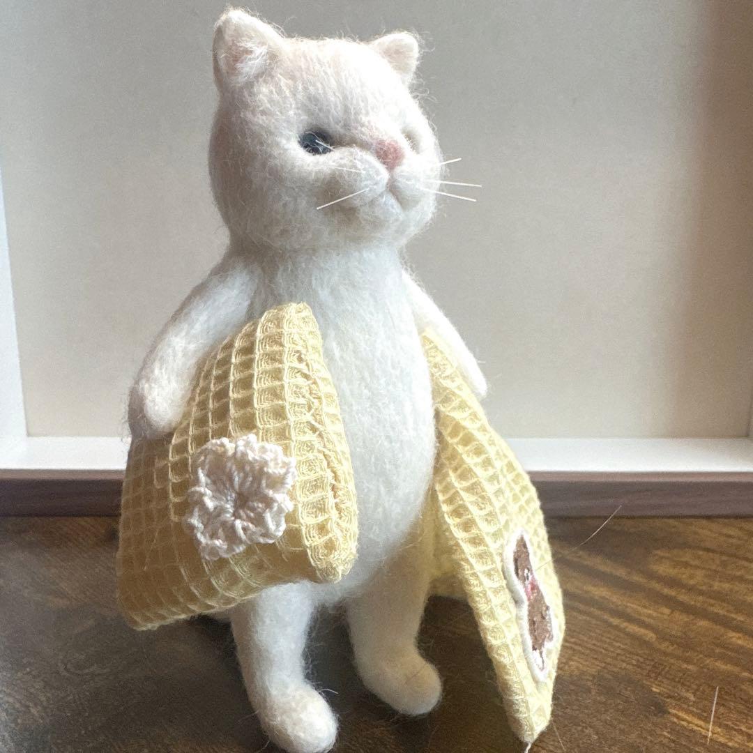 羊毛フェルト猫 白猫