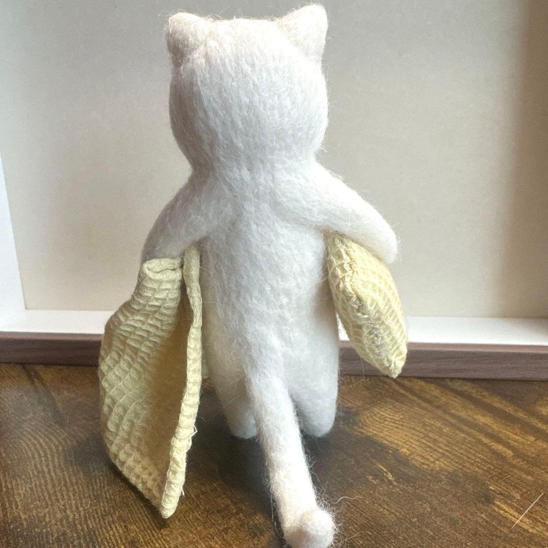 羊毛フェルト猫 白猫