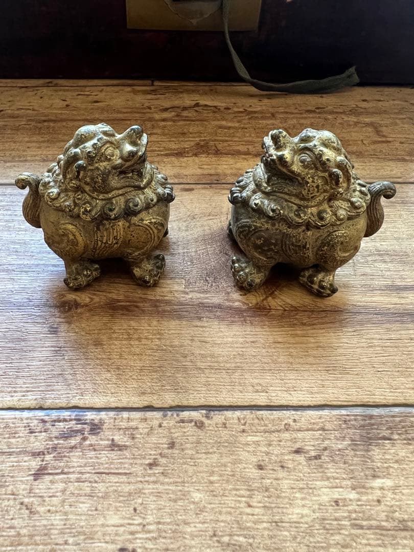 铜鎏金狮子香炉