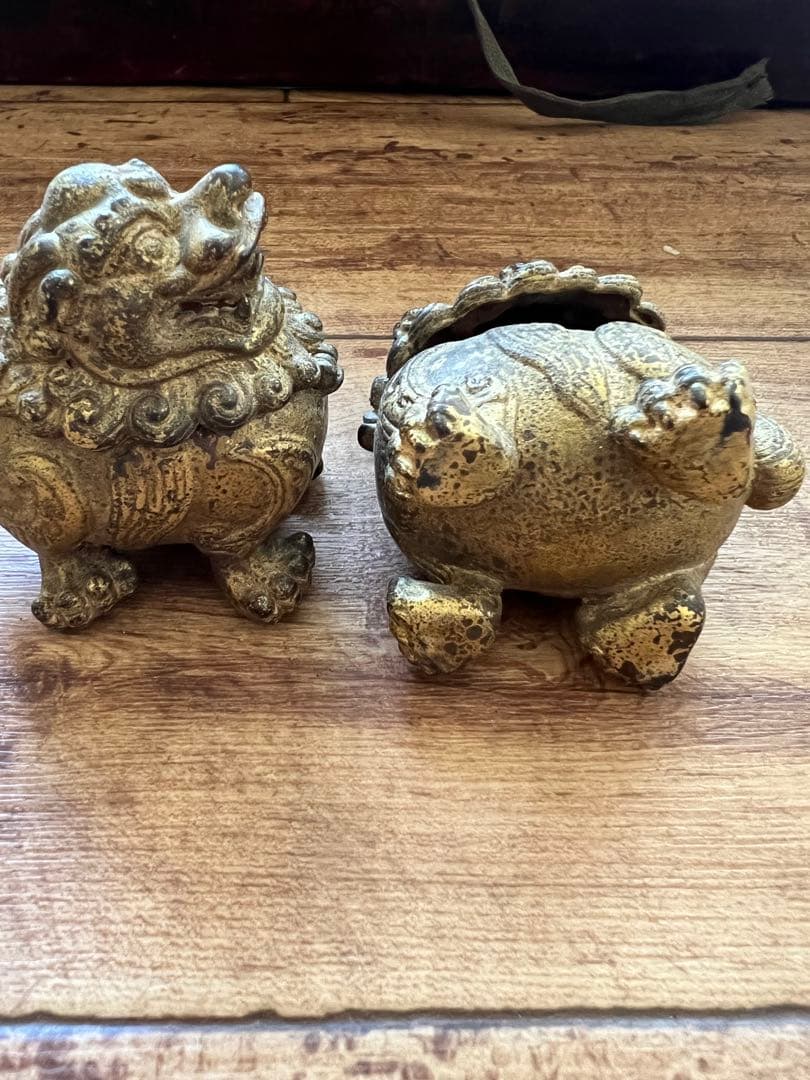 铜鎏金狮子香炉