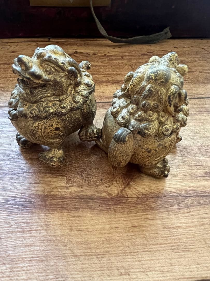 铜鎏金狮子香炉