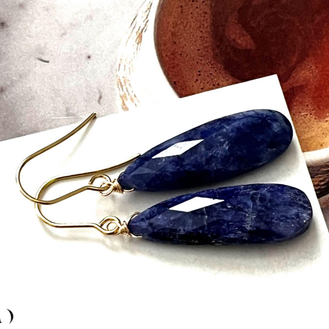 1点作品☺︎ ロングペアシェイプサファイアピアス イヤリングに変更可能☺︎