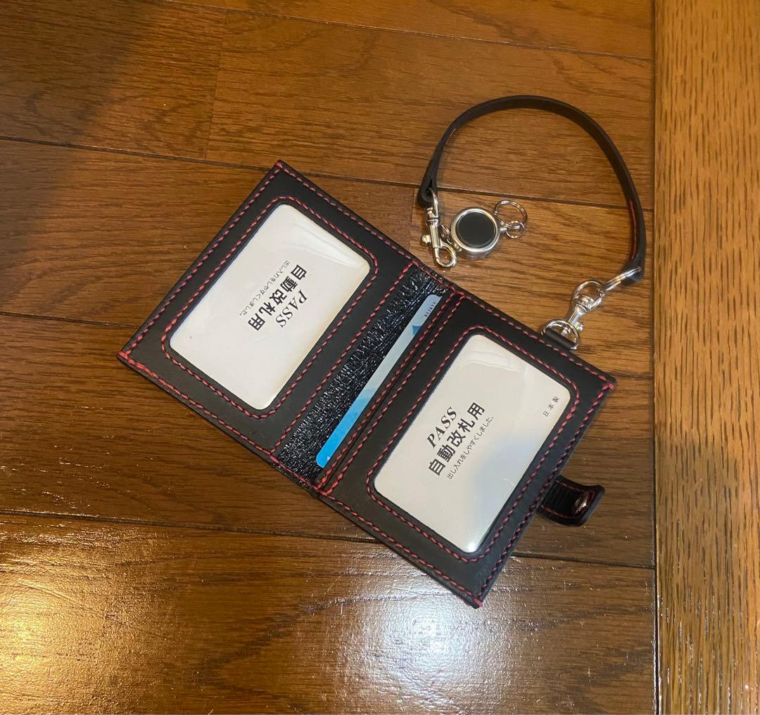 伸縮リール付きの四面パスケース・カード入れ　ネームプレート　オーダー受付中