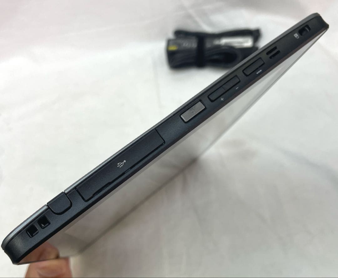 富士通 ARROWS Tab Q616/P SSD128GB 超美品