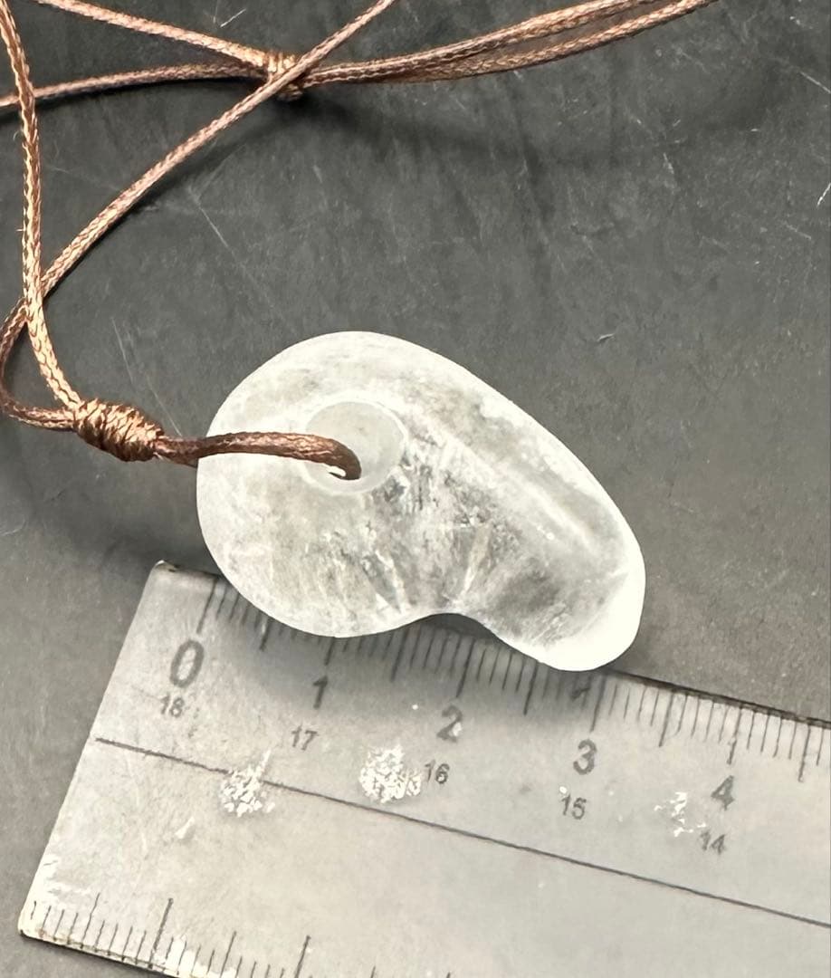 2026.1.13 地産虹彩水晶勾玉　新潟産天然水晶