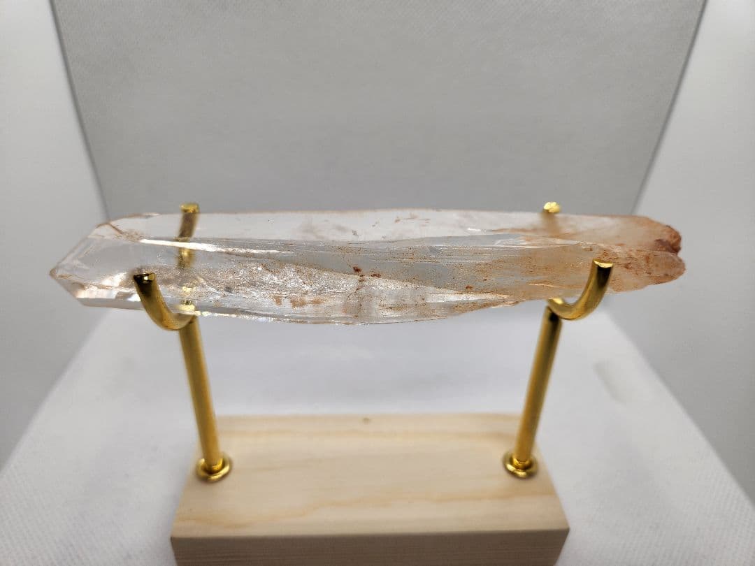 レムリアン水晶 ブルーラダー入り　台座付き　天然石